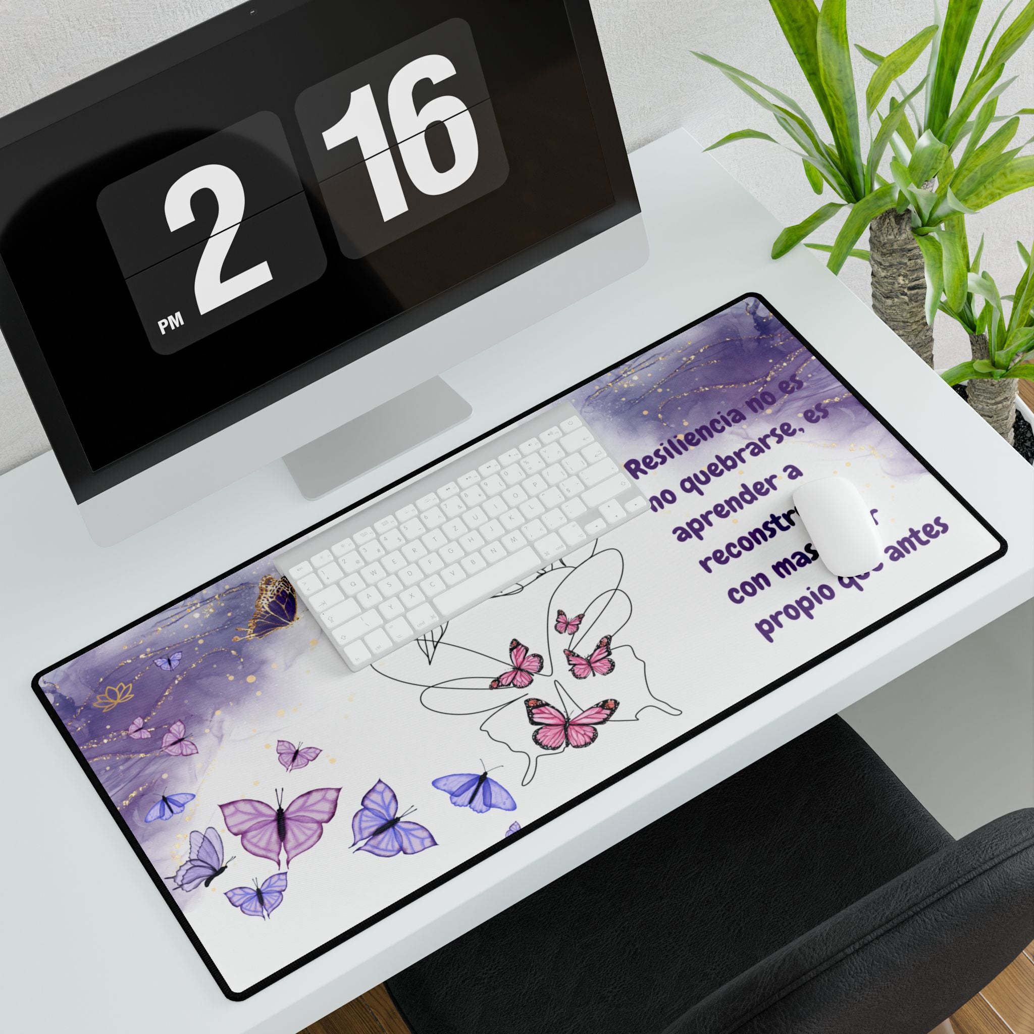 Resiliencia Butterfly Desk Mat — Alfombrilla de Escritorio con Frase Inspiradora en Español
