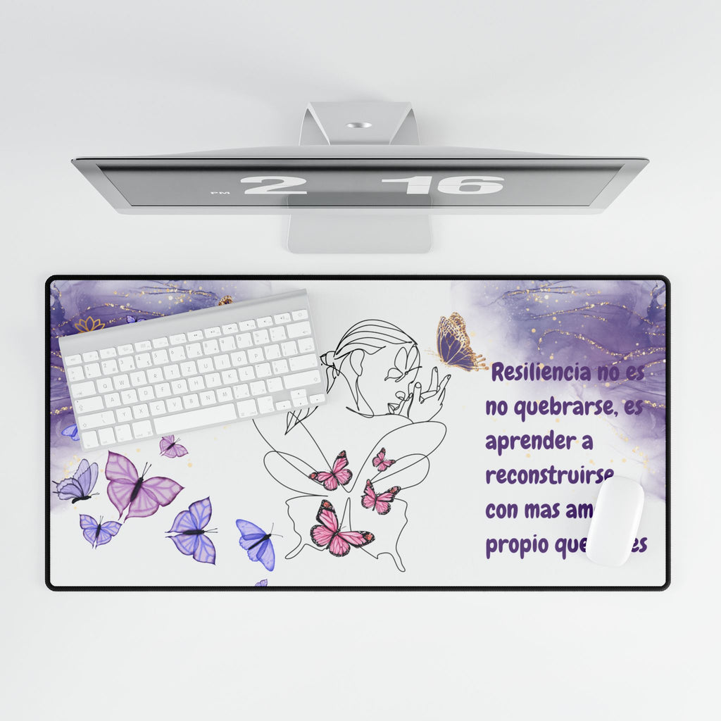 Resiliencia Butterfly Desk Mat — Alfombrilla de Escritorio con Frase Inspiradora en Español